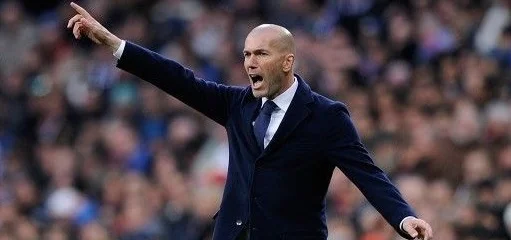 Зидан – лучший полузащитник в истории Франции по версии FourFourTwo Зидан – лучший полузащитник в истории Франции по версии FourFourTwo