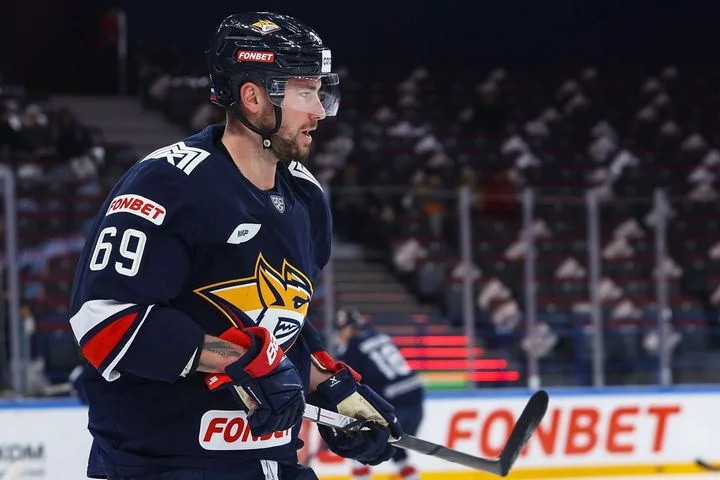 Александр Бурмистров может перейти из «Металлурга» в «Спартак» Александр Бурмистров может перейти из «Металлурга» в «Спартак»