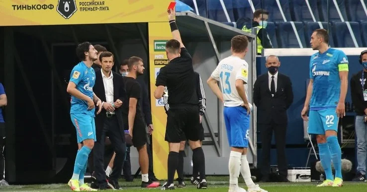 «Зенит» впервые проиграл в новом сезоне РПЛ. «Сочи» Федотова метит в зону Лиги чемпионов «Зенит» впервые проиграл в новом сезоне РПЛ. «Сочи» Федотова метит в зону Лиги чемпионов