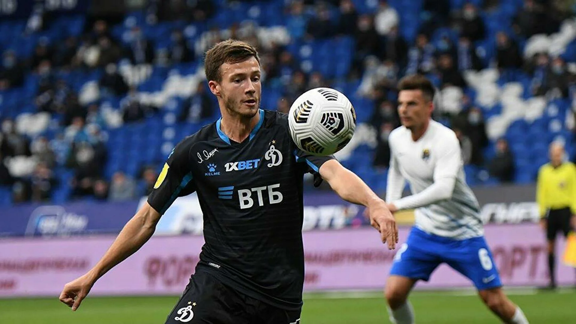 Лесовой вернулся на поле спустя шесть месяцев Лесовой вернулся на поле спустя шесть месяцев