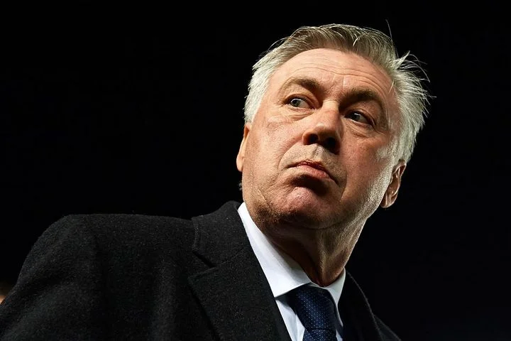 Карло Анчелотти об интересе Саудовской Аравии к Модричу и Бензема: «Мое мнение таково: легенды Мадрида должны оставаться в Мадриде» Карло Анчелотти об интересе Саудовской Аравии к Модричу и Бензема: «Мое мнение таково: легенды Мадрида должны оставаться в Мадриде»