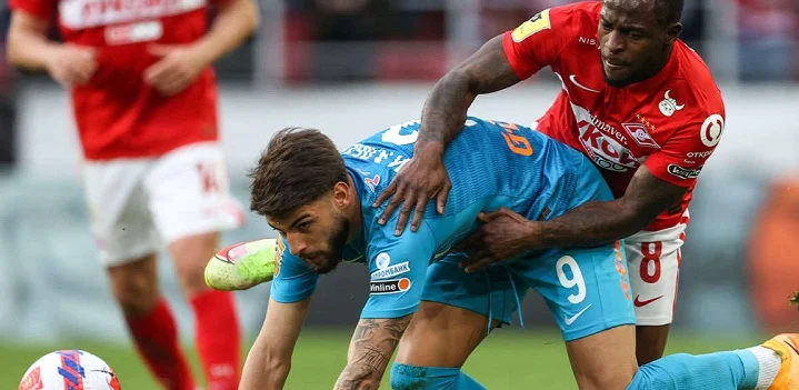 Тренер «Зенита» о стычке с Ваноли: «Это эмоции. Пенальти в ворота «Спартака» был, 100%» Тренер «Зенита» о стычке с Ваноли: «Это эмоции. Пенальти в ворота «Спартака» был, 100%»