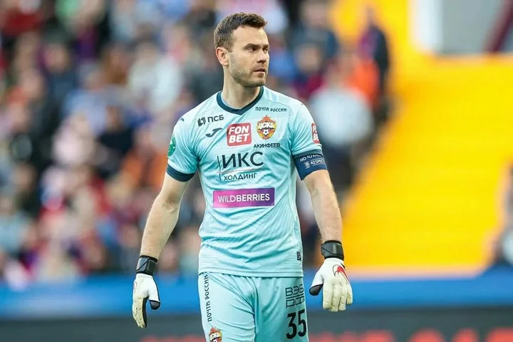 Игорь Акинфеев: «Мою легендарность давайте потом обсудим, когда мне будет лет 90» Игорь Акинфеев: «Мою легендарность давайте потом обсудим, когда мне будет лет 90»