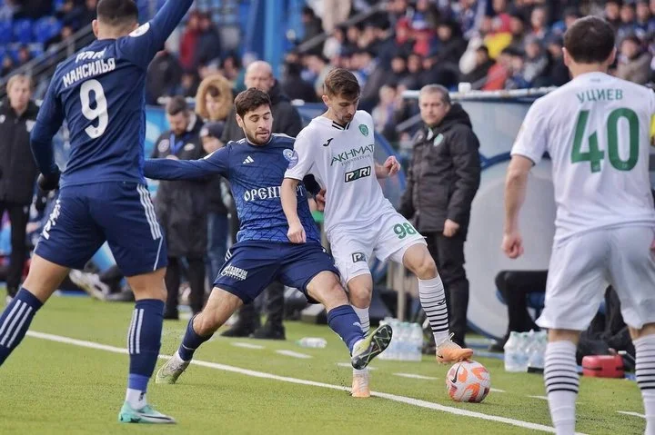 Дмитрий Андреев: «Конечно, мы не можем быть довольны ничьей с «Ахматом». «Оренбург» наиграл на победу, но всё сложилось вот так» Дмитрий Андреев: «Конечно, мы не можем быть довольны ничьей с «Ахматом». «Оренбург» наиграл на победу, но всё сложилось вот так»