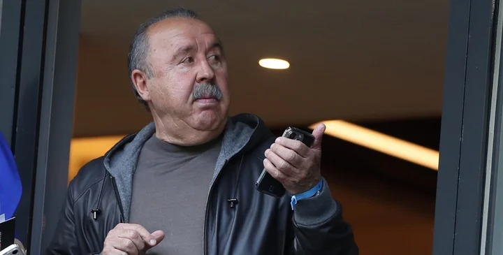 Валерий Газзаев: «Матч с Камеруном со всех сторон будет полезен для нашей сборной. Российским игрокам очень важно попробовать себя на фоне такого оппонента» Валерий Газзаев: «Матч с Камеруном со всех сторон будет полезен для нашей сборной. Российским игрокам очень важно попробовать себя на фоне такого оппонента»