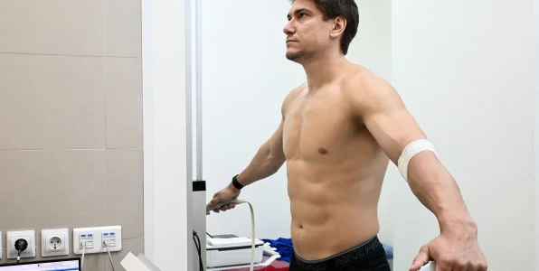 Хоккеист Плотников рассказал, что отказался от сладкого и макарон ради успеха в спорте Хоккеист Плотников рассказал, что отказался от сладкого и макарон ради успеха в спорте