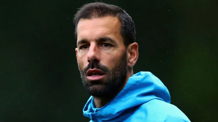 Руд ван Нистелрой может возглавить ПСВ