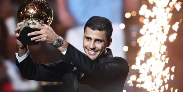 Капелло о «Золотом мяче»: «Иногда думаю, что меня уже ничего не сможет удивить, а потом случается подобное» Капелло о «Золотом мяче»: «Иногда думаю, что меня уже ничего не сможет удивить, а потом случается подобное»