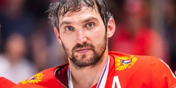 Акользин: Овечкин точно побьет рекорд Гретцки в конце этого сезона или начале следующего Акользин: Овечкин точно побьет рекорд Гретцки в конце этого сезона или начале следующего