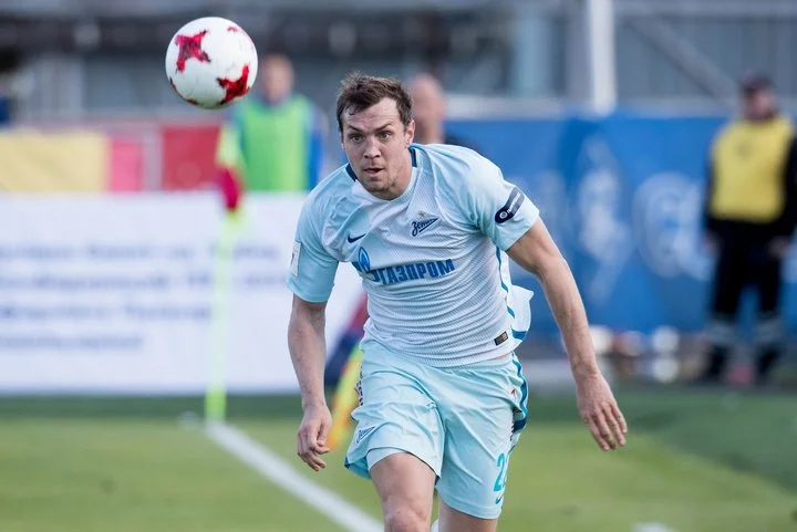 Михаил Лихачев: «Думаю, Дзюба имел бы возможность проявить себя в пляжном футболе. Если он захочет поучаствовать в нашем тренировочном процессе и проверить себя в этом, то добро пожаловать» Михаил Лихачев: «Думаю, Дзюба имел бы возможность проявить себя в пляжном футболе. Если он захочет поучаствовать в нашем тренировочном процессе и проверить себя в этом, то добро пожаловать»