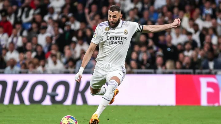 Карим Бензема вышел на четвертое место по голам в истории Ла Лиги Карим Бензема вышел на четвертое место по голам в истории Ла Лиги