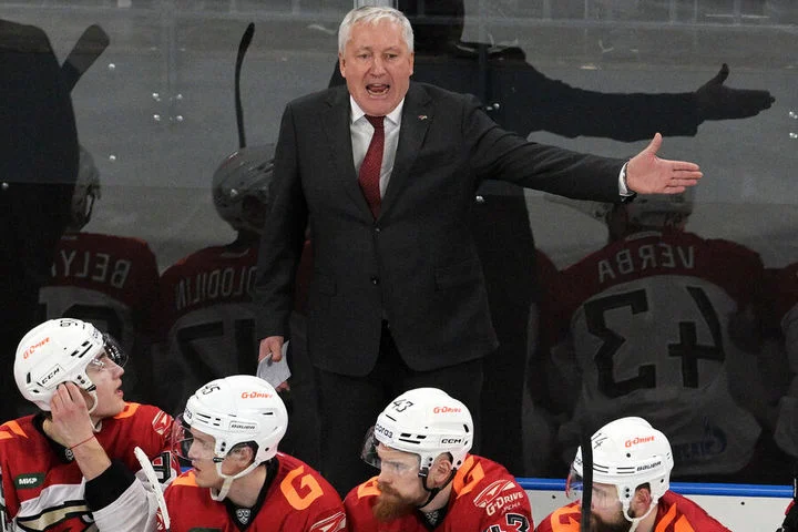 Михаил Кравец про отставку из «Авангарда»: «Для меня это – нож в спину» Михаил Кравец про отставку из «Авангарда»: «Для меня это – нож в спину»