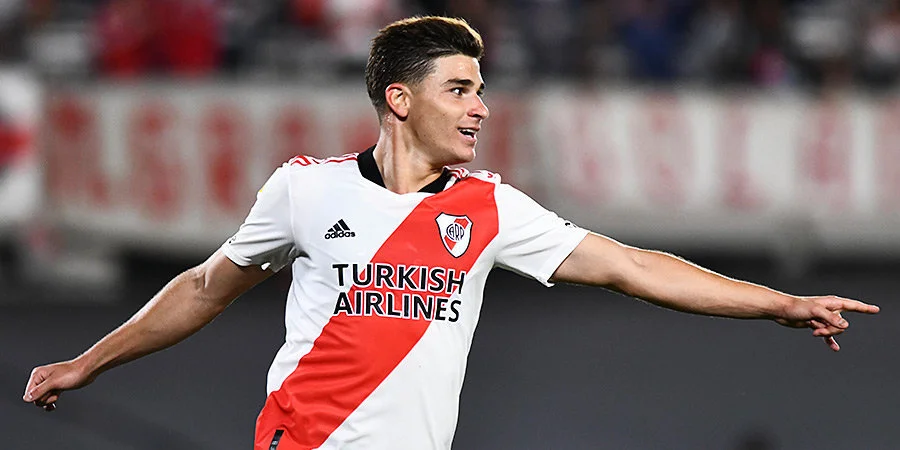 «Манчестер Сити» отклонил несколько предложений об аренде Альвареса «Манчестер Сити» отклонил несколько предложений об аренде Альвареса