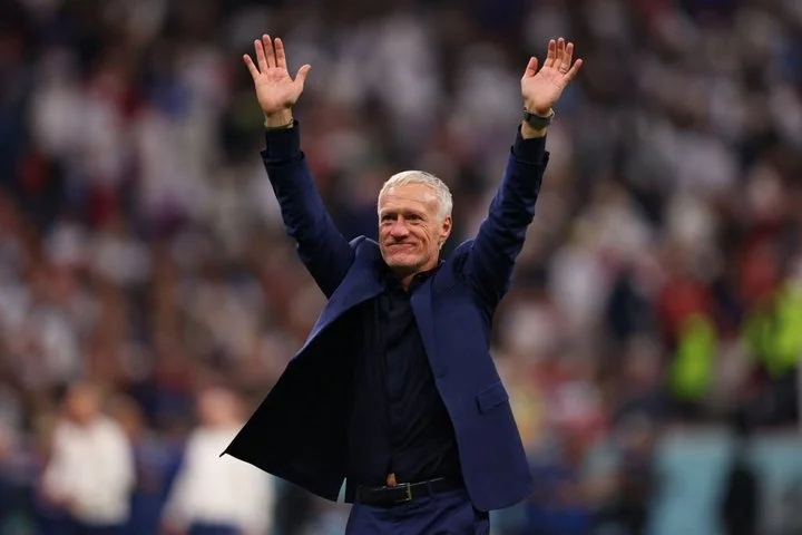 Дидье Дешам: «Ни одна команда, прошедшая в полуфинал, не контролировала ход матча на протяжении всего времени» Дидье Дешам: «Ни одна команда, прошедшая в полуфинал, не контролировала ход матча на протяжении всего времени»