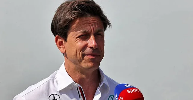 Тото Вольфф о «Мерседесе»: «Оценил бы наши шансы на успех в этом сезоне как два к восьми»