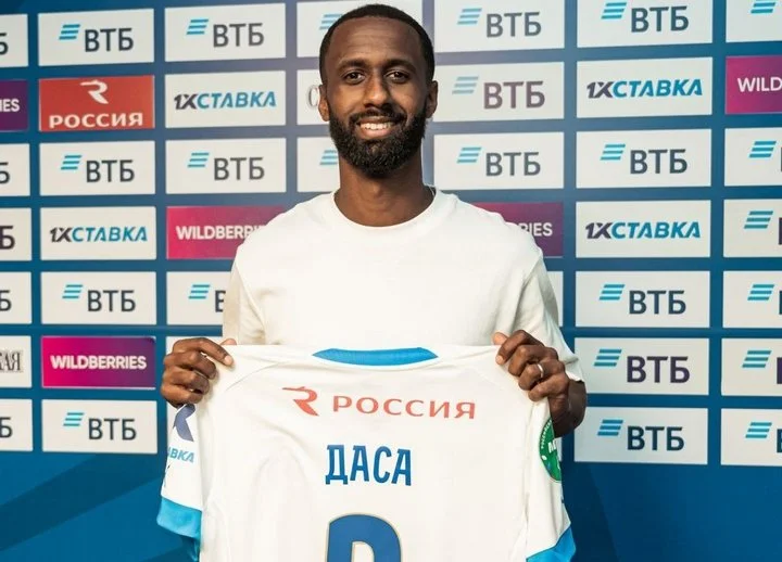 Защитник «Динамо» Эли Даса: «Мы не собираемся выйти на поле, дождаться конца и сказать «Зениту»: «Спасибо за игру, мы проиграли» Защитник «Динамо» Эли Даса: «Мы не собираемся выйти на поле, дождаться конца и сказать «Зениту»: «Спасибо за игру, мы проиграли»