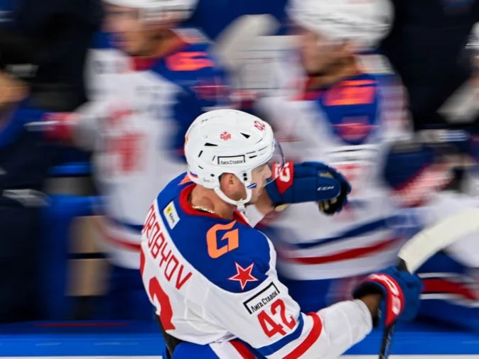 Нападающий СКА Воробьев рассказал о пользе тренировок с чемпионом мира по дзюдо Нападающий СКА Воробьев рассказал о пользе тренировок с чемпионом мира по дзюдо