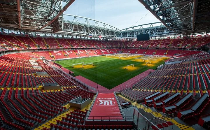 «Спартак» реализовал около трех тыс. абонементов. У «Факела» – 9300 «Спартак» реализовал около трех тыс. абонементов. У «Факела» – 9300