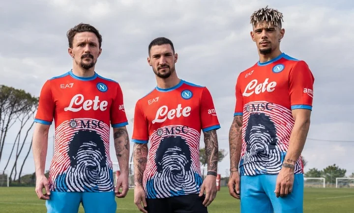 «Наполи» больше не сможет использовать изображение Марадоны на форме