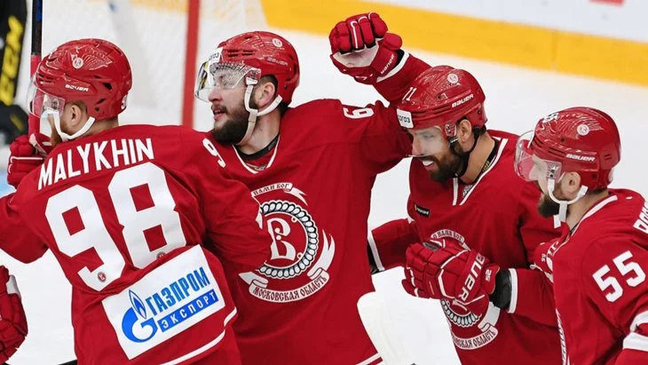 «Витязь» продлил контракты с тремя форвардами «Витязь» продлил контракты с тремя форвардами