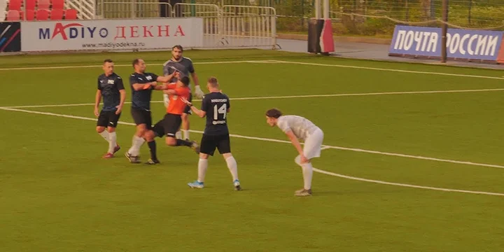 Хусаинов: Широкову лучше всего лично прийти к судье, публично оплатить лечение и моральный ущерб Хусаинов: Широкову лучше всего лично прийти к судье, публично оплатить лечение и моральный ущерб