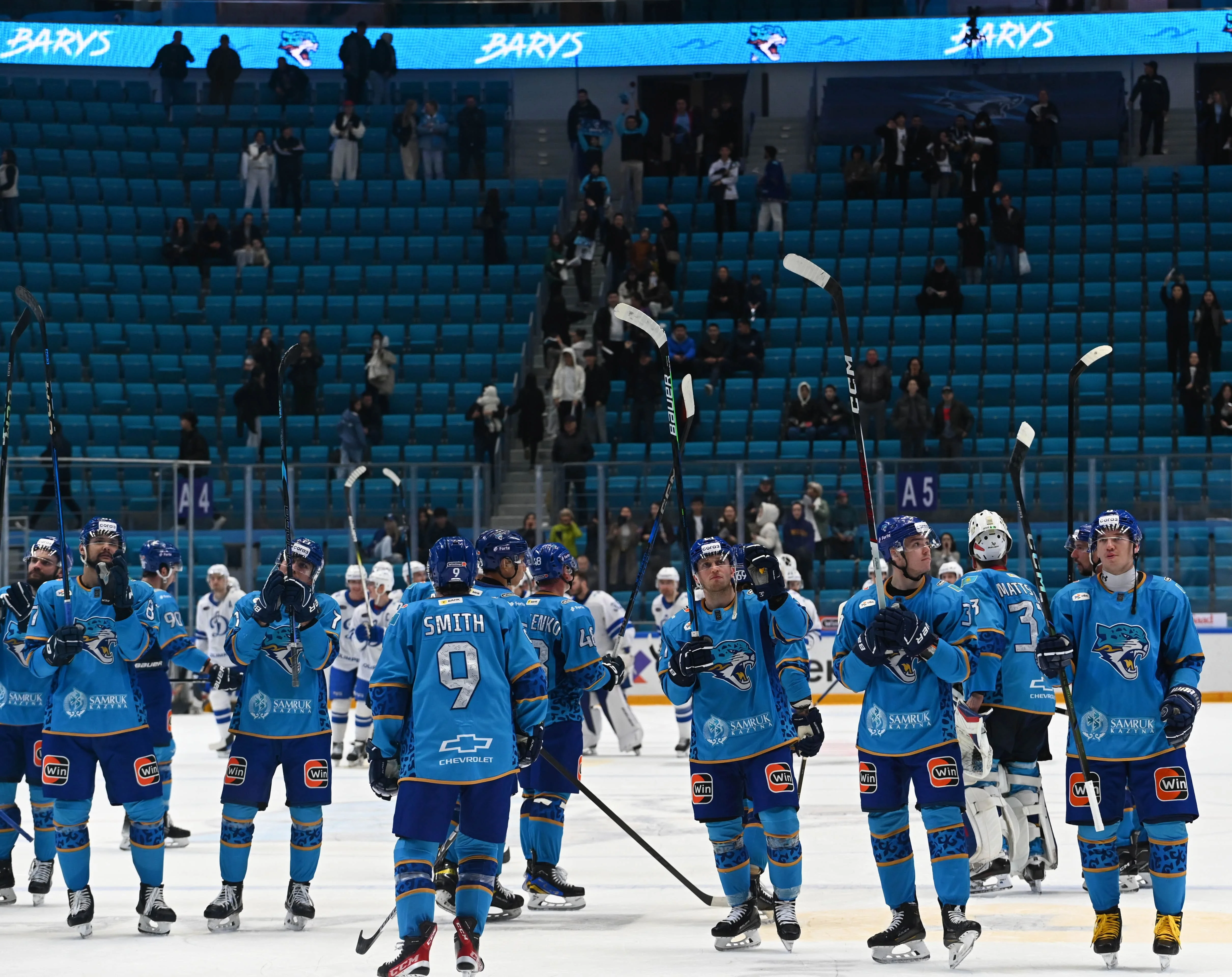 Клуб из Казахстана стал посмешищем в КХЛ. Череда поражений, слабые менеджеры и никакой стратегии Клуб из Казахстана стал посмешищем в КХЛ. Череда поражений, слабые менеджеры и никакой стратегии