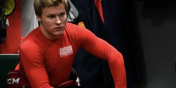 Терещенко: дело не в заброшенных Мичковым шайбах, а в том, что он играет неплохо Терещенко: дело не в заброшенных Мичковым шайбах, а в том, что он играет неплохо