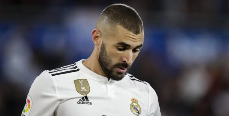 Без Бензема и с воодушевленной «Барселоной». На кону победная серия «Реала» в Эль Класико Без Бензема и с воодушевленной «Барселоной». На кону победная серия «Реала» в Эль Класико