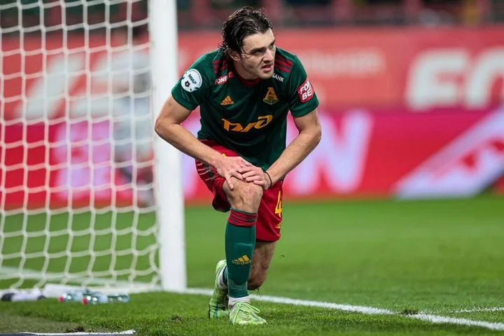 Станислав Магкеев о травме: «Почувствовал, что колено проваливается. Видимо, потому что в него перестала поступать кровь» Станислав Магкеев о травме: «Почувствовал, что колено проваливается. Видимо, потому что в него перестала поступать кровь»