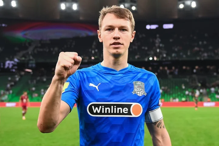 Андрей Аршавин: «Считаю самым сильным голкипером Сафонова. Он допускает оплошности, даже пижонство где‑то. Зато может выручать команду» Андрей Аршавин: «Считаю самым сильным голкипером Сафонова. Он допускает оплошности, даже пижонство где‑то. Зато может выручать команду»