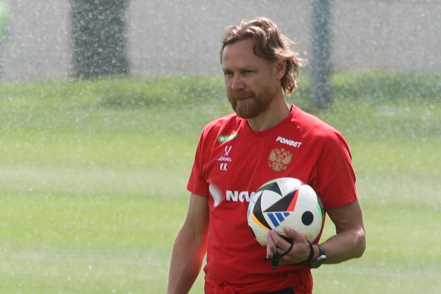 Губерниев посоветовал сборной России сыграть двусторонку бесплатно для фанатов в случае отсутствия соперника Губерниев посоветовал сборной России сыграть двусторонку бесплатно для фанатов в случае отсутствия соперника