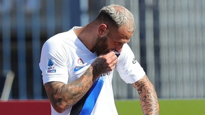 «Интер» одержал пятую победу подряд, обыграв «Эмполи» с минимальным счетом «Интер» одержал пятую победу подряд, обыграв «Эмполи» с минимальным счетом