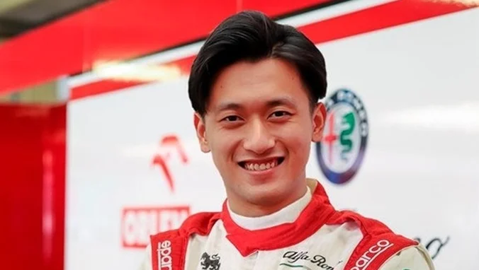 Чжоу Гуаньюй о Латифи: «Ему стоит чаще смотреть в зеркала»