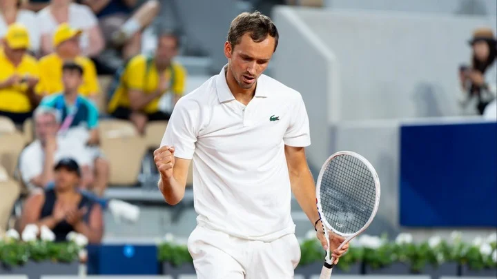 Даниил Медведев про Олимпиаду: «В паре, миксте и одиночке от первого и до последнего мяча играл, боролся, но этого не хватило» Даниил Медведев про Олимпиаду: «В паре, миксте и одиночке от первого и до последнего мяча играл, боролся, но этого не хватило»