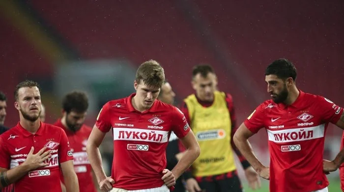 Провал трансферной кампании «Спартака» не в отсутствии покупок. Клуб хаотично выстраивает отношения с футболистами Провал трансферной кампании «Спартака» не в отсутствии покупок. Клуб хаотично выстраивает отношения с футболистами