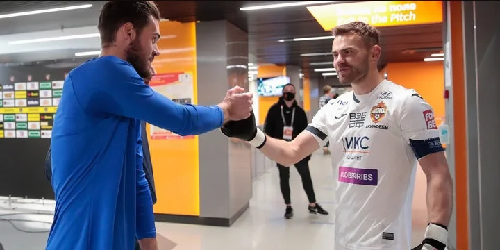 Тренер вратарей: Помазуну даётся шанс стать первым кандидатом на замену Акинфееву. Ничто ведь не вечно под луной Тренер вратарей: Помазуну даётся шанс стать первым кандидатом на замену Акинфееву. Ничто ведь не вечно под луной