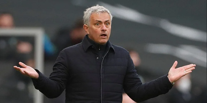 Моуринью после финала ЛЕ: «Рома» убита чувством несправедливости. Судья казался испанцем» Моуринью после финала ЛЕ: «Рома» убита чувством несправедливости. Судья казался испанцем»