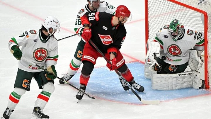 «Ак Барс» проиграл третий матч подряд, уступив 0:3 «Спартаку» «Ак Барс» проиграл третий матч подряд, уступив 0:3 «Спартаку»