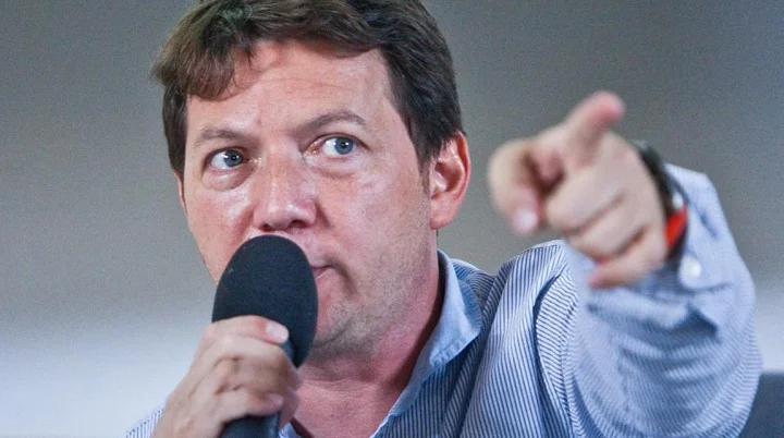 Черданцев о заявках России на Евро: «Власти ведут себя правильно. Не нужно поворачиваться к миру одним местом» Черданцев о заявках России на Евро: «Власти ведут себя правильно. Не нужно поворачиваться к миру одним местом»