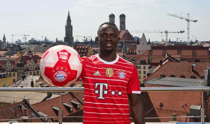 Оливер Кан: «Нам удалось пригласить игрока мирового уровня. Мане очень гибкий, очень быстрый и чрезвычайно опасен у ворот» Оливер Кан: «Нам удалось пригласить игрока мирового уровня. Мане очень гибкий, очень быстрый и чрезвычайно опасен у ворот»