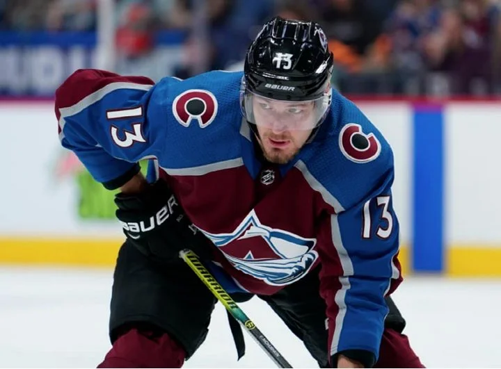 Валерий Ничушкин о завершении карьеры: «Я бы с удовольствием приехал поиграть в клуб КХЛ, а именно в «Трактор» Валерий Ничушкин о завершении карьеры: «Я бы с удовольствием приехал поиграть в клуб КХЛ, а именно в «Трактор»