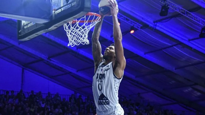 Ричард Соломон: «Я очень воодушевлен тем, что мне выпала возможность играть в предстоящем сезоне за «Зенит» Ричард Соломон: «Я очень воодушевлен тем, что мне выпала возможность играть в предстоящем сезоне за «Зенит»