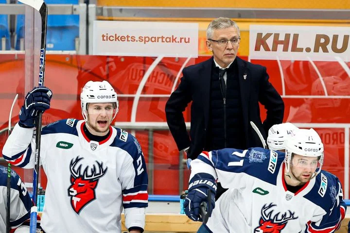 Игорь Ларионов после 2:7 с ЦСКА: «Очень важно сохранить хладнокровие. Если ты начинаешь сдаваться, это становится привычкой» Игорь Ларионов после 2:7 с ЦСКА: «Очень важно сохранить хладнокровие. Если ты начинаешь сдаваться, это становится привычкой»