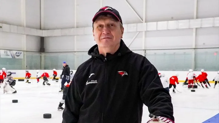 Геннадий Курдин: «Взять три Кубка Стэнли подряд крайне сложно. И попробуй остановить этот «Колорадо», который набрал зверский ход»