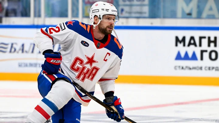 Сергей Черкас: «Кузнецов прошел хоккейную школу в КХЛ, НХЛ и за сборную России. Он очень профессионально относится к своей работе» Сергей Черкас: «Кузнецов прошел хоккейную школу в КХЛ, НХЛ и за сборную России. Он очень профессионально относится к своей работе»