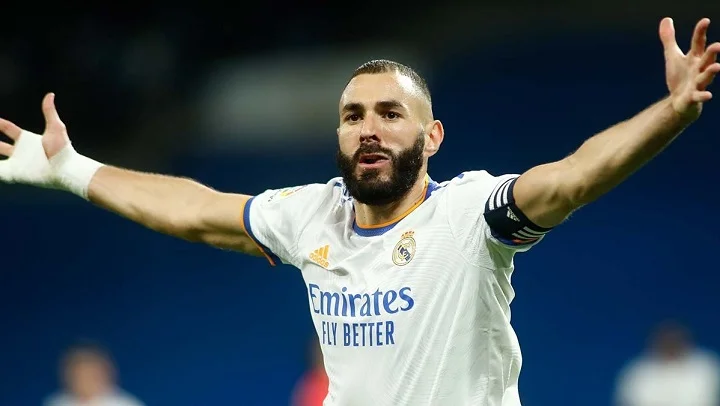 Шансы Бензема сыграть с «Барселоной» возросли Шансы Бензема сыграть с «Барселоной» возросли