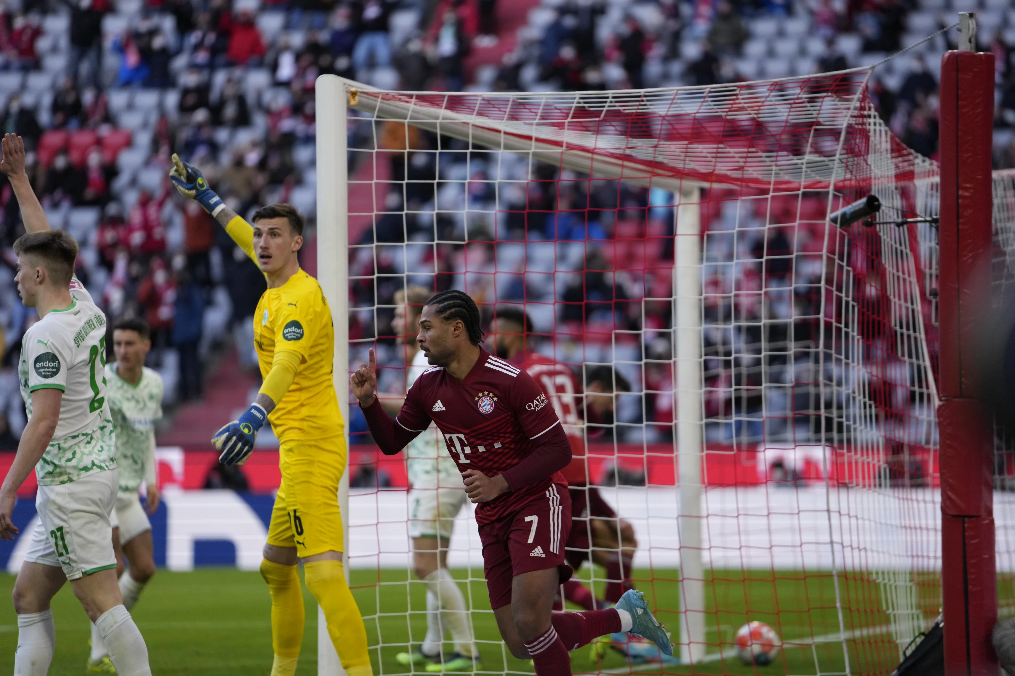 «Бавария» одержала победу над «Гройтер Фюртом» в чемпионате Германии «Бавария» одержала победу над «Гройтер Фюртом» в чемпионате Германии