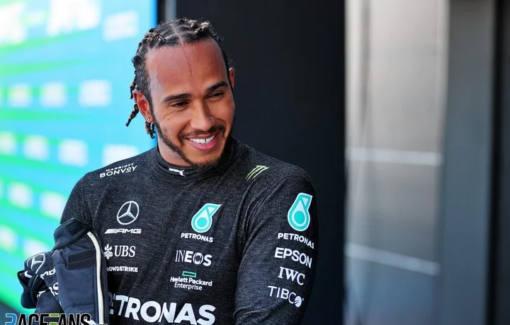 Льюис Хэмилтон побил рекорд Михаэля Шумахера Льюис Хэмилтон побил рекорд Михаэля Шумахера