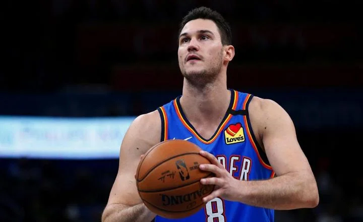 Данило Галлинари: «Переход в «Селтикс» – это большие ожидания и вместе с тем ответственность. Цель с «Бостоном» – чемпионский перстень» Данило Галлинари: «Переход в «Селтикс» – это большие ожидания и вместе с тем ответственность. Цель с «Бостоном» – чемпионский перстень»