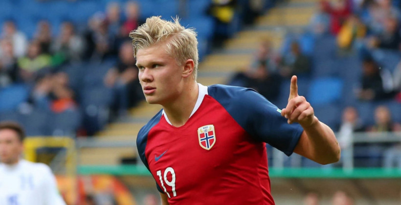 Холанд забил уже 21 гол в 22 матчах за сборную Норвегии